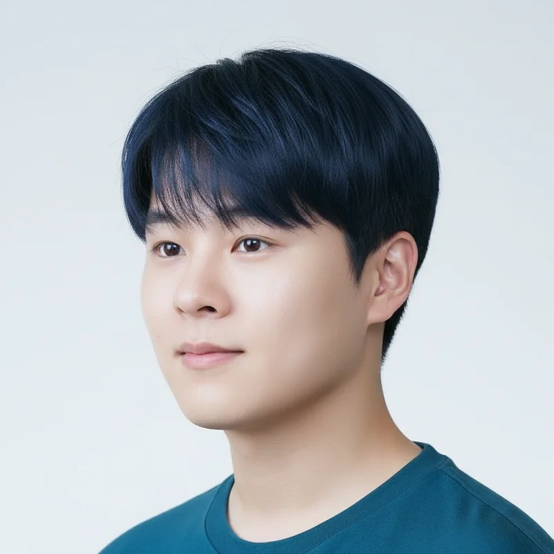 2025년 20대 남자 단발 반곱슬 넓은 이마 커버 추천 헤어스타일